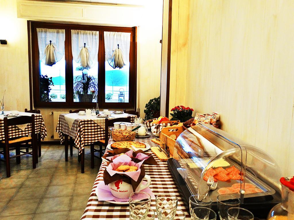 Hotel Milano Iseo Zimmer foto