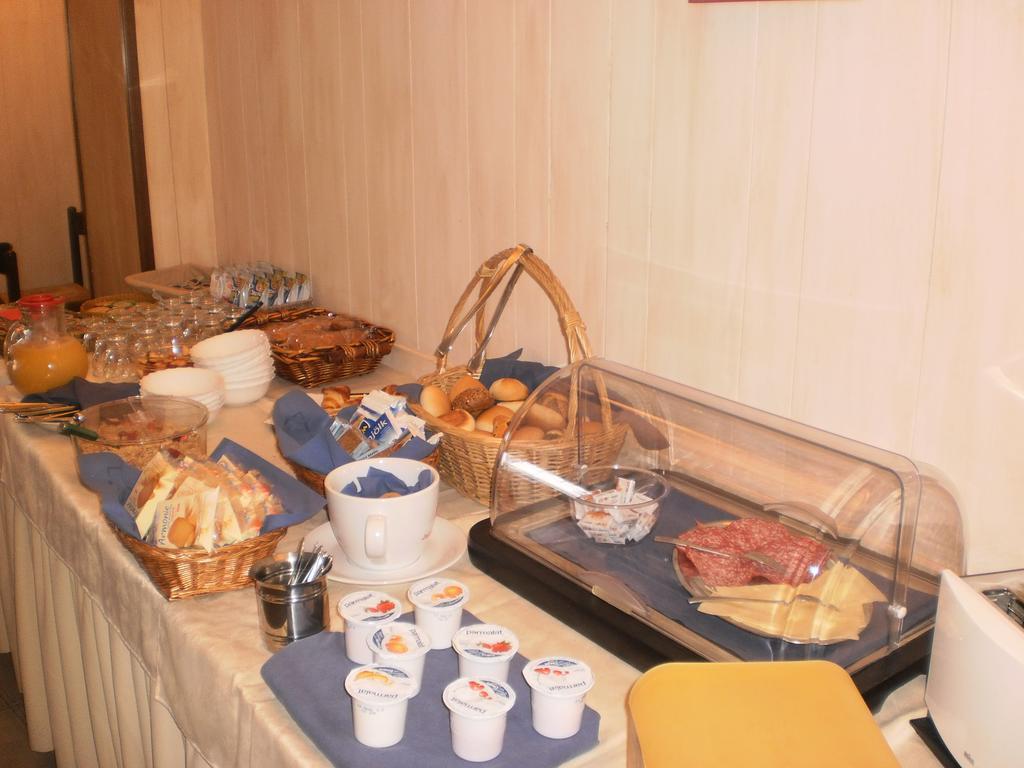 Hotel Milano Iseo Exterior foto